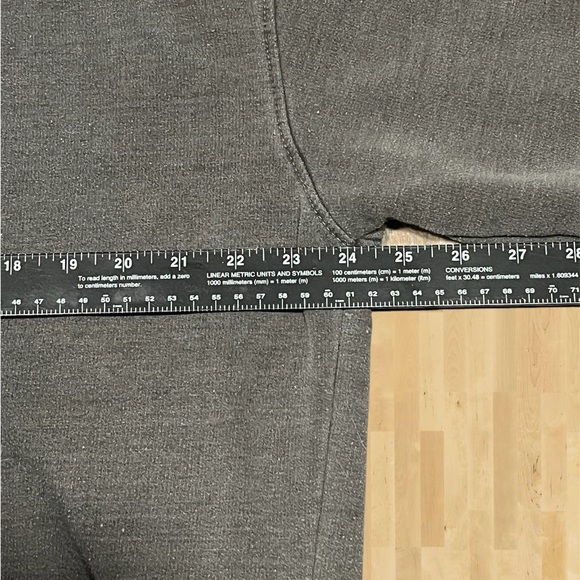 Women’s Oversize Medium Gray Pretty Little Things Sweatshirt Pullover Embroidere - Picture 6 of 7